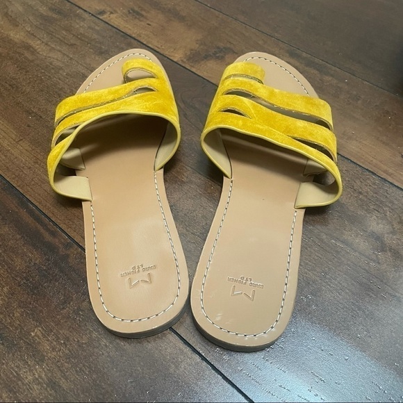 Marc Fisher Rilee Yellow Suede Slide Sandals Size 10 - Picture 3 of 6